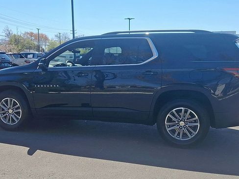 Certified 2023 Chevrolet Traverse LT FWD image 8