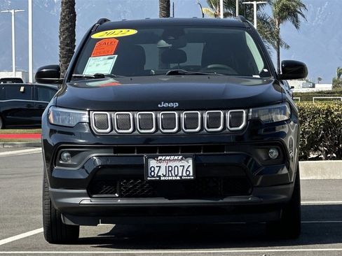 Used 2022 Jeep Compass Latitude image 9