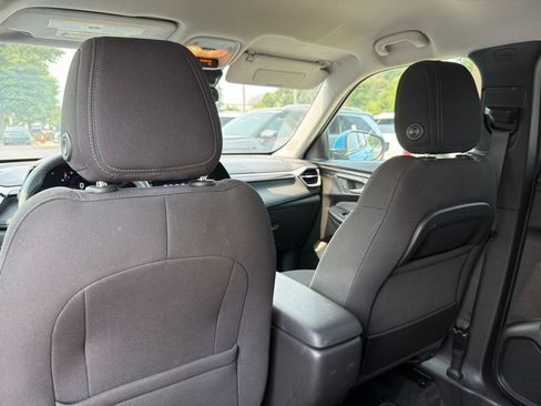 Used 2025 Chevrolet TrailBlazer LT FWD image 28