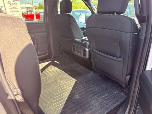 Used 2017 Ford F150 XLT w/ Equipment Group 302A Luxury AWD/4WD image 9