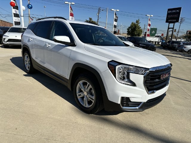 Certified 2023 GMC Terrain SLE w/ Driver Convenience Package FWD image 18
