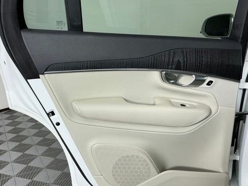 Used 2020 Volvo XC90 T5 Momentum FWD image 15