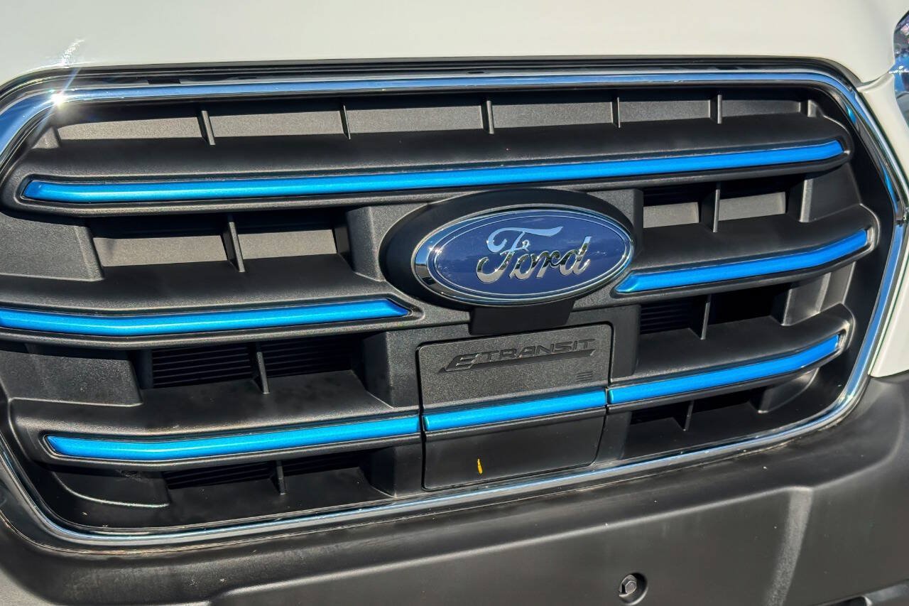 Used 2023 Ford E-Transit Medium Roof RWD image 9