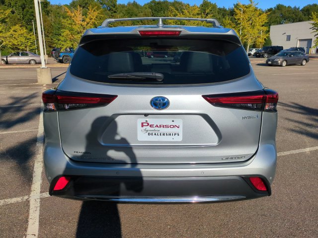 Used 2023 Toyota Highlander Limited AWD/4WD image 5