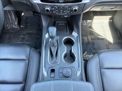 Used 2023 Chevrolet Traverse LT AWD/4WD image 11