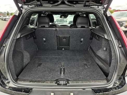Used 2019 Volvo XC40 T5 R-Design AWD/4WD image 32