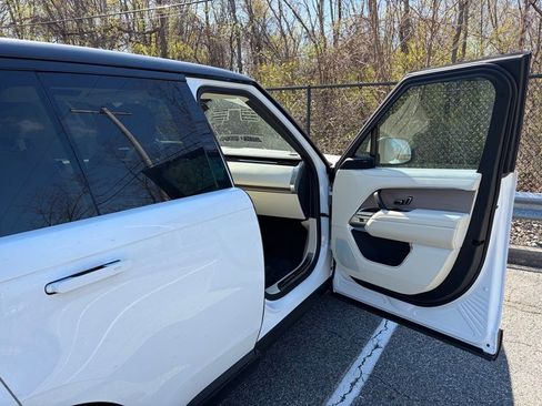 New 2026 Land Rover Range Rover SE AWD/4WD image 14