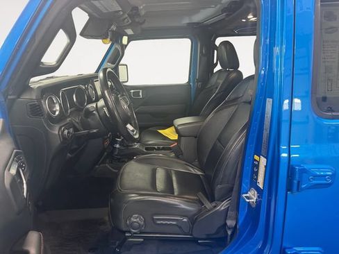 Used 2022 Jeep Wrangler Unlimited Rubicon w/ Dual Top Group AWD/4WD image 8