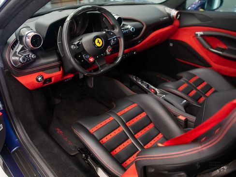 Used 2022 Ferrari F8 Tributo RWD image 13