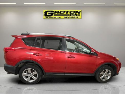 Used 2015 Toyota RAV4 XLE AWD/4WD image 6