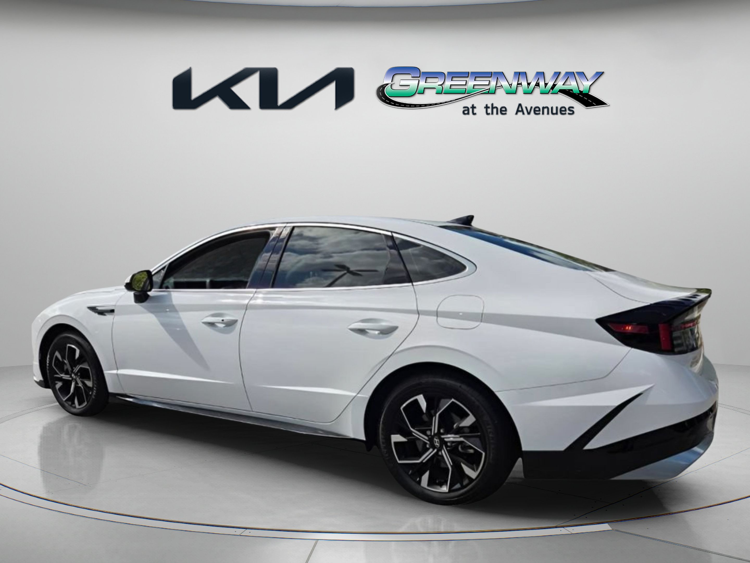 Used 2024 Hyundai Sonata SEL FWD image 5