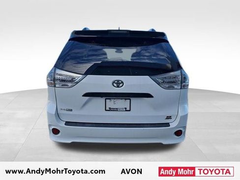 Used 2020 Toyota Sienna SE w/ SE Preferred Package image 6
