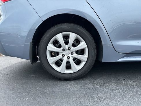 Certified 2025 Toyota Corolla LE FWD image 33