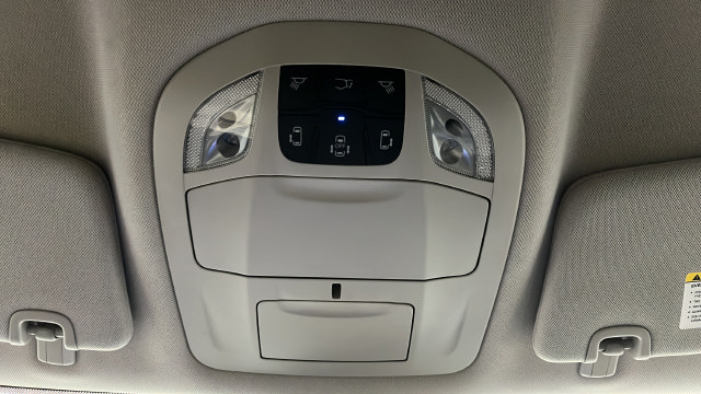 Used 2024 Chrysler Pacifica Limited FWD image 34