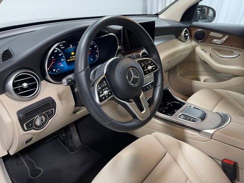 Used 2022 Mercedes-Benz GLC 300 4MATIC image 21
