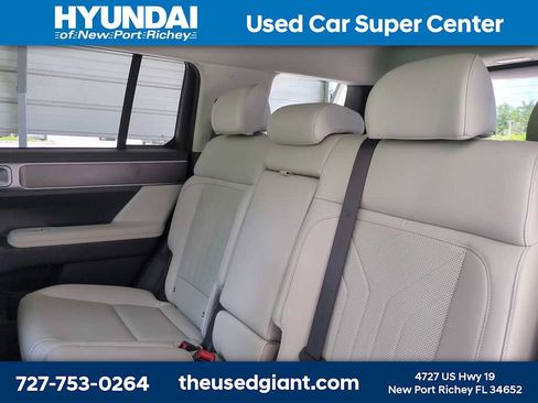 Used 2024 Hyundai Santa Fe SEL FWD image 16
