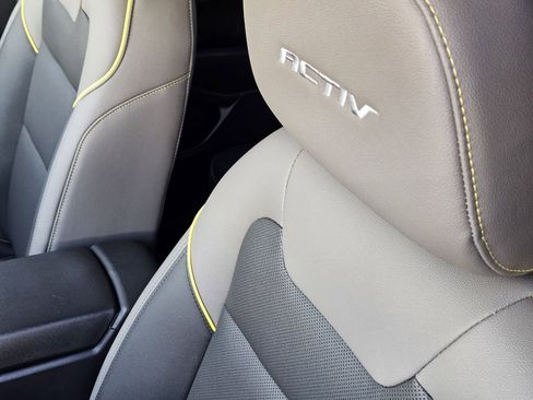 New 2026 Chevrolet Trax ACTIV w/ Sunroof Package image 25