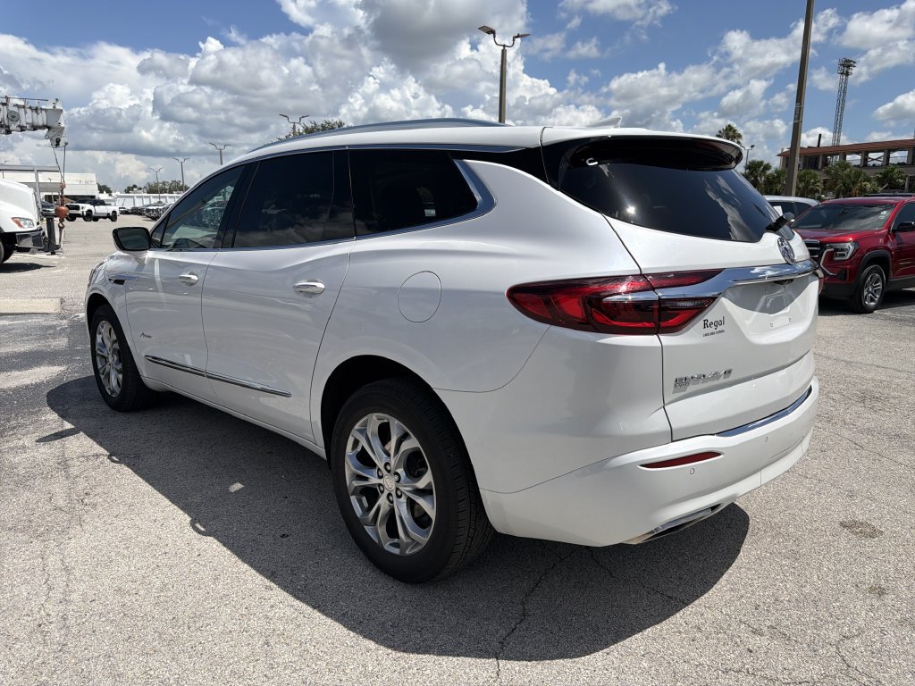 Used 2021 Buick Enclave Avenir w/ Avenir Technology Package AWD/4WD image 6