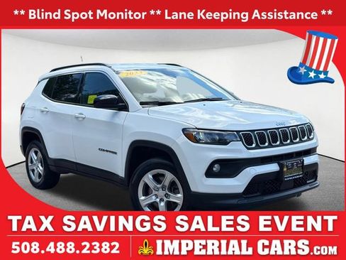 Used 2023 Jeep Compass Latitude AWD/4WD image 1