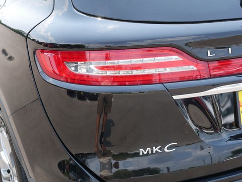 Used 2019 Lincoln MKC Select w/ Select Plus Package AWD/4WD image 17