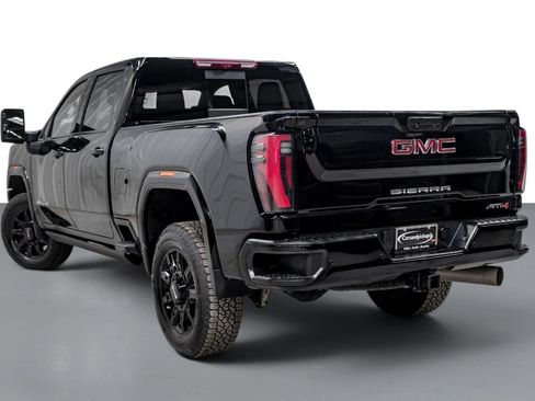 Used 2024 GMC Sierra 2500 AT4 w/ AT4 Premium Plus Package AWD/4WD image 8