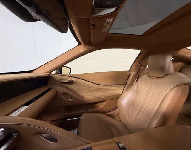Used 2018 Lexus LC 500 Coupe w/ Touring Package RWD image 21