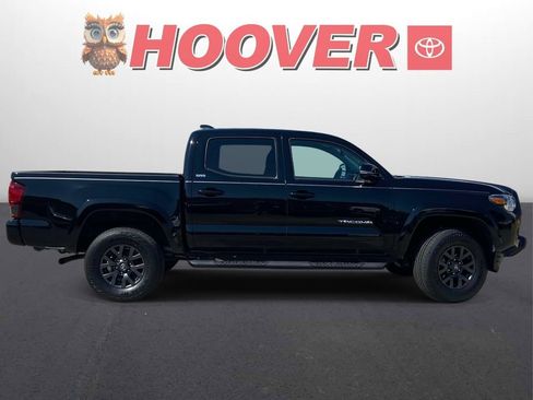 Used 2023 Toyota Tacoma SR5 w/ Technology Package RWD image 2