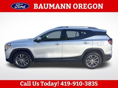 Used 2022 GMC Terrain SLT w/ LPO, Floor Liner Package FWD image 6