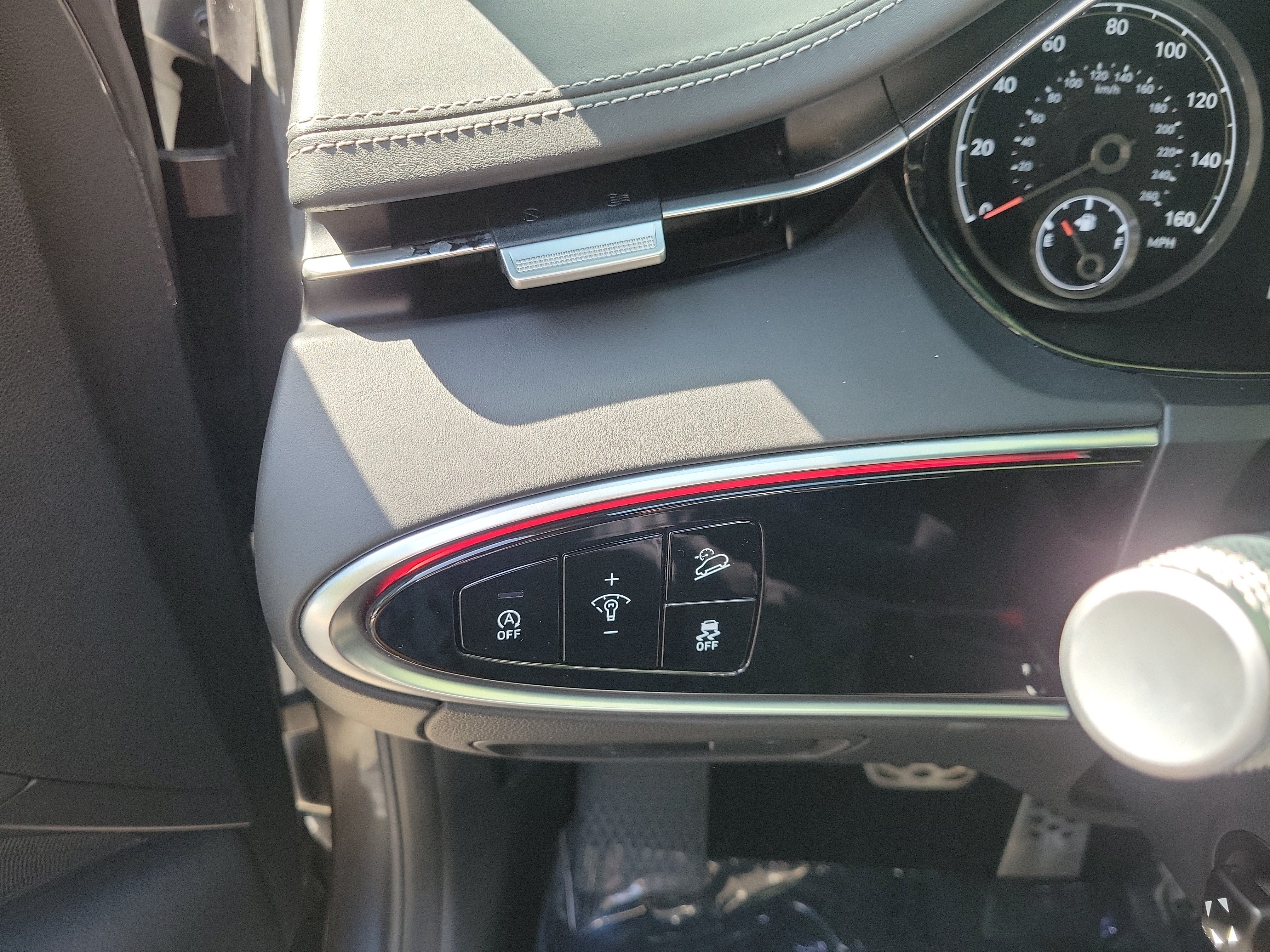 Used 2022 Genesis GV70 2.5T w/ Sport Prestige Package AWD/4WD image 18
