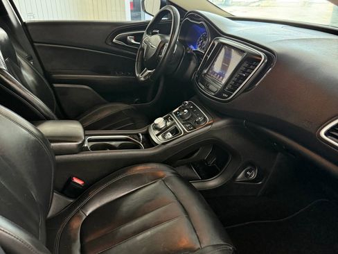 Used 2016 Chrysler 200 C w/ Premium Lighting Group image 12