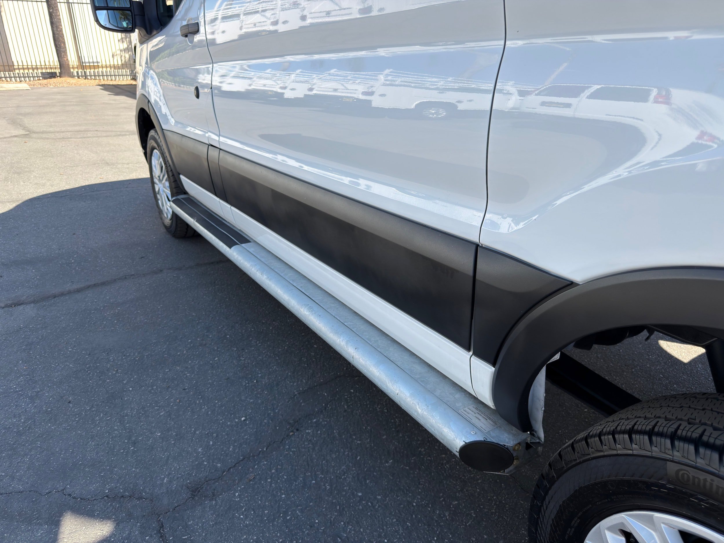 Used 2025 Ford Transit 250 Low Roof w/ Exterior Upgrade Package RWD image 33