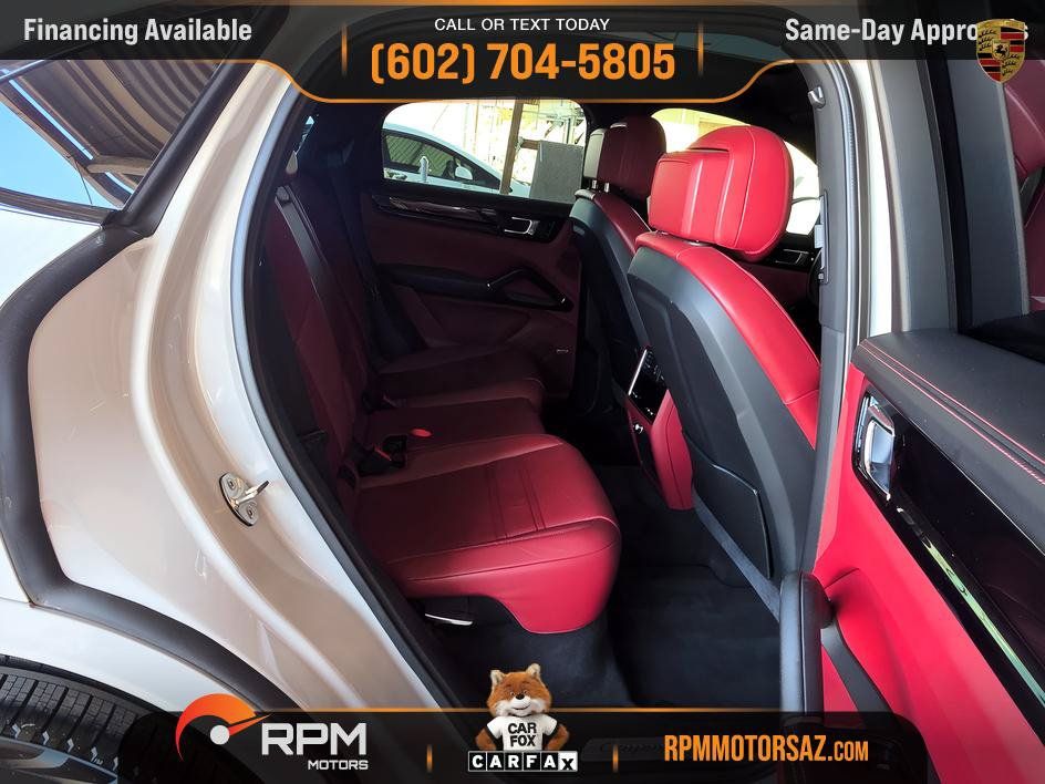 Used 2021 Porsche Cayenne S AWD/4WD image 11