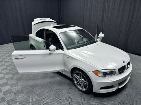 Used 2012 BMW 135i w/ M Sport Package w/ Premium Pkg image 23