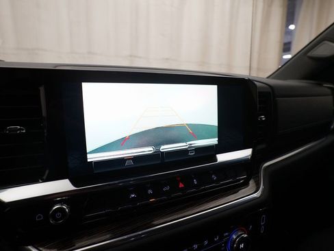 Used 2025 GMC Sierra 1500 Elevation image 19