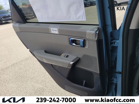New 2027 Kia Seltos S FWD image 13