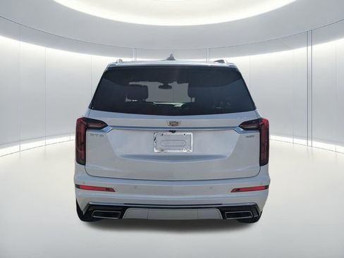 Used 2024 Cadillac XT6 Premium Luxury image 6