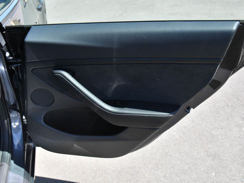 Used 2023 Tesla Model 3 Standard Range image 39