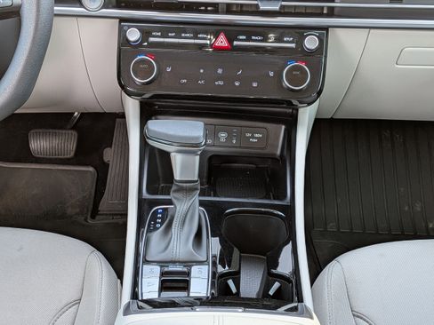 Certified 2025 Hyundai Tucson SEL image 19