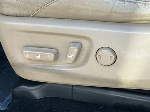 Used 2011 Toyota 4Runner Limited image 20