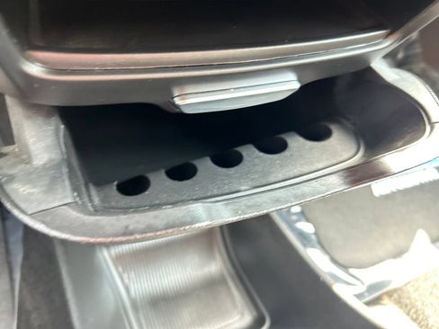 Used 2020 Chrysler Pacifica Touring w/ S Appearance Package FWD image 29