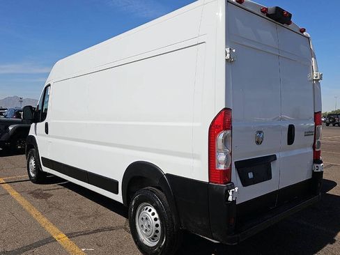 Used 2026 RAM ProMaster 2500 w/ Convenience Group FWD image 4