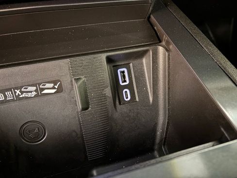 Used 2025 GMC Hummer EV 3X image 28