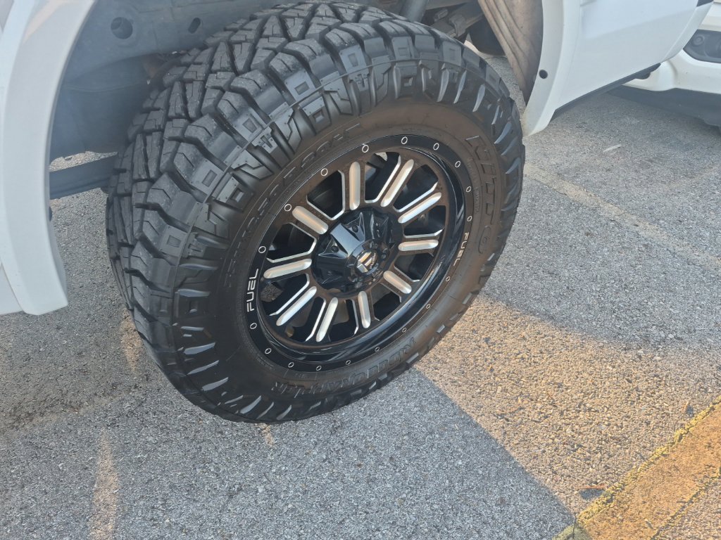 Used 2018 Ford F150 XLT w/ Equipment Group 302A Luxury AWD/4WD image 12