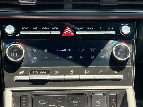 Used 2024 Hyundai Santa Fe Calligraphy AWD/4WD image 19