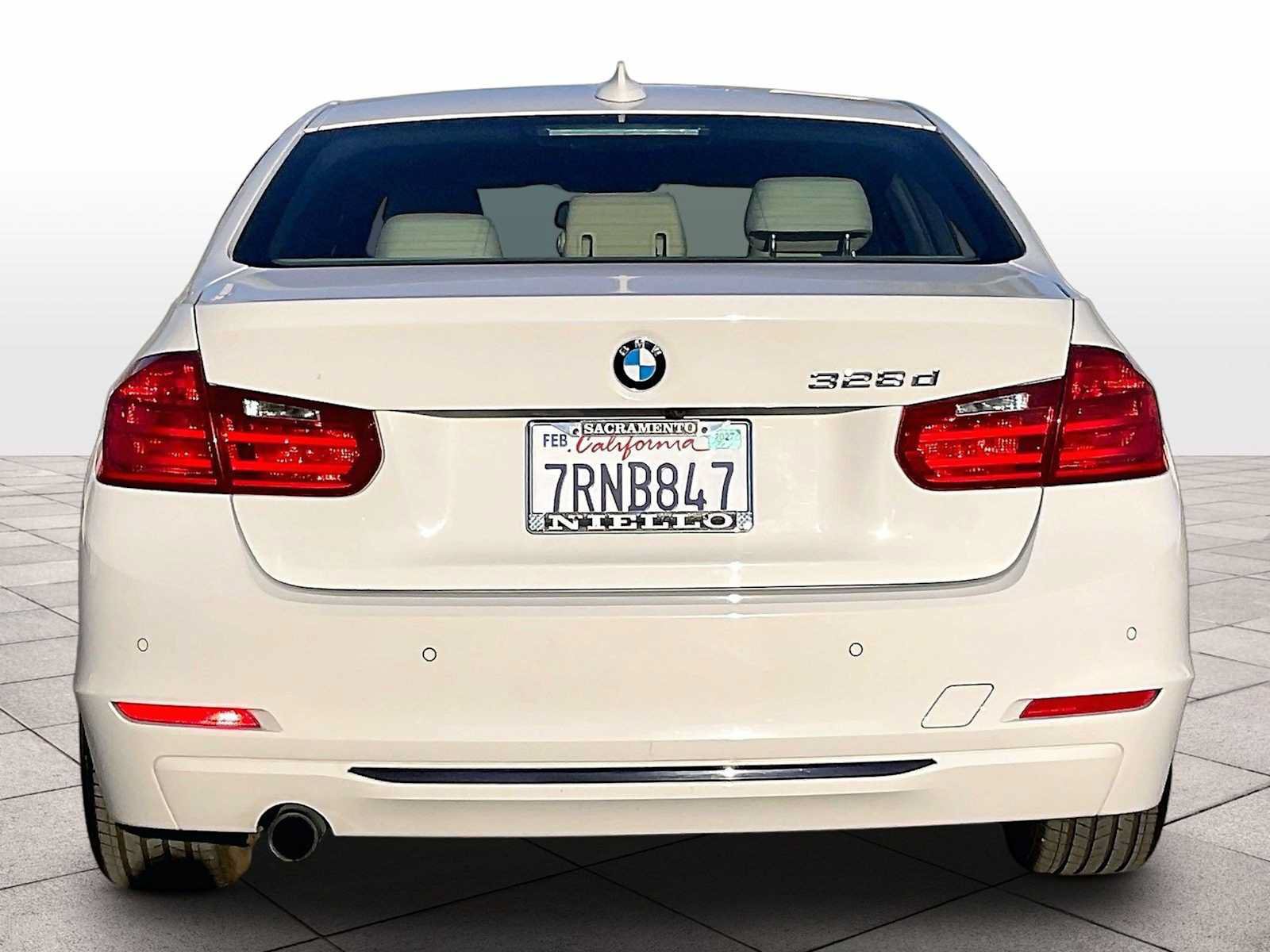 Used 2015 BMW 328d Sedan RWD image 8