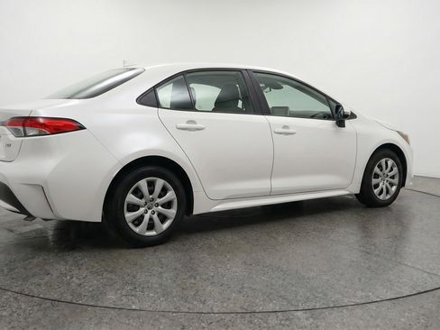 Used 2025 Toyota Corolla LE FWD image 9