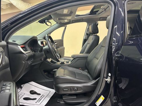 Used 2021 GMC Acadia SLT w/ Elevation Edition FWD image 32