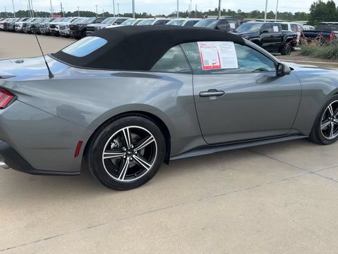 Used 2025 Ford Mustang Premium RWD image 9