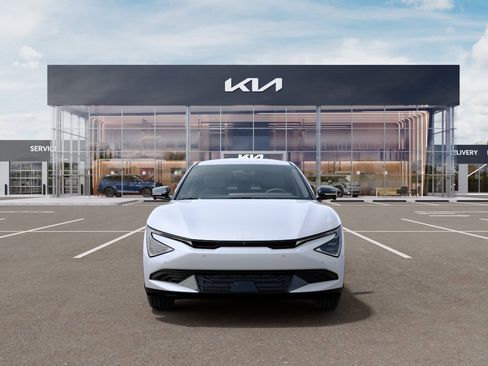 New 2025 Kia EV6 Wind image 2