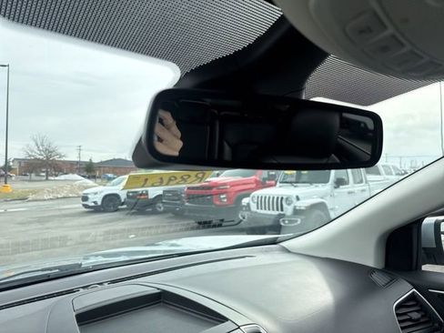 Used 2024 Ford Edge SEL image 25